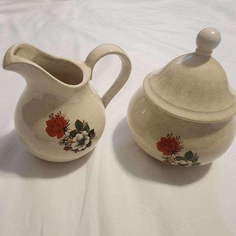 Unbranded Vintage Fruit Creamer and Sugar Bowl‎ Hand Painted